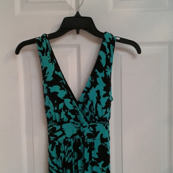 Maxi - Picture 2 of 3